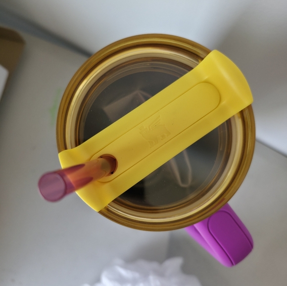 stanley x starbucks summer gradient tumbler - Picture 3 of 6